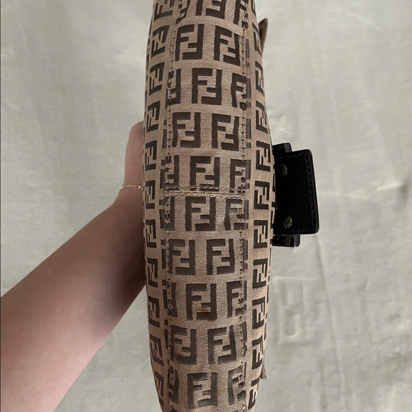 ✨SOLD✨FENDI  ZUCCHINO BAGUETTE - Picture 10 of 14